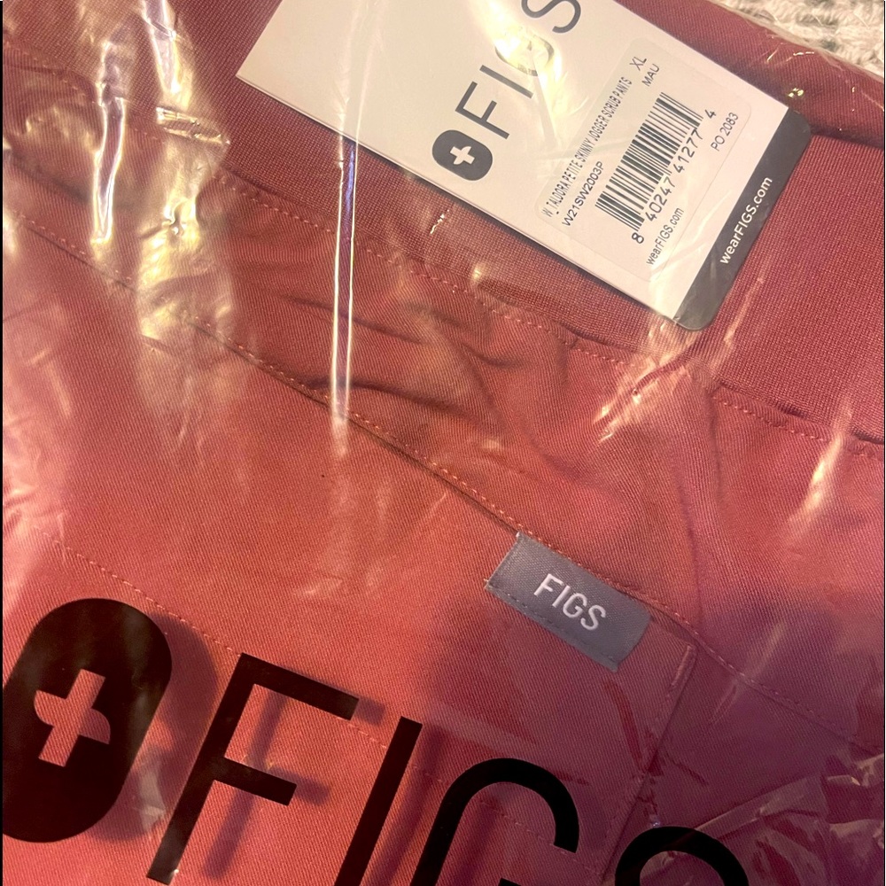 Brand new FIGS scrub pants